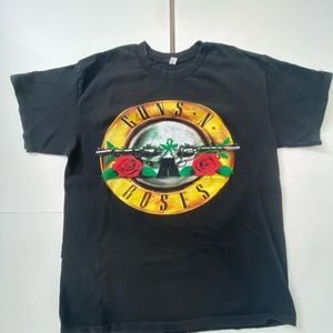 Guns -N-roses shirt